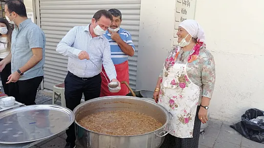 Fethiye esnafından aşure etkinliği