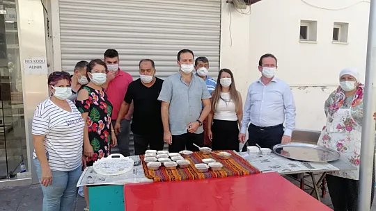Fethiye esnafından aşure etkinliği