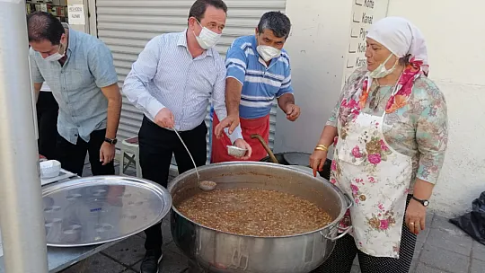 Fethiye esnafından aşure etkinliği