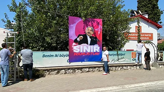 CHP İlçe binasına 'Sınır Namustur' pankartı asıldı