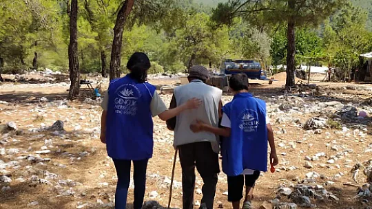Muğla Gençlik ve Spor İl Müdürlüğü yangından etkilenen mahallelerde destek çalışmalarına başladı