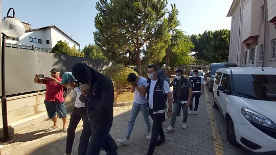 Savcı, polisiz diyerek 3 milyon TL dolandırdılar