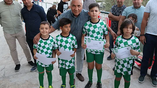 Muğlaspor yaz spor okulu mezuniyet töreni yapıldı