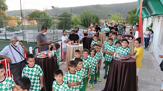 Muğlaspor yaz spor okulu mezuniyet töreni yapıldı
