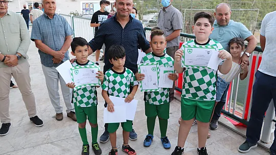 Muğlaspor yaz spor okulu mezuniyet töreni yapıldı