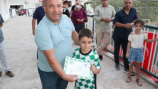 Muğlaspor yaz spor okulu mezuniyet töreni yapıldı