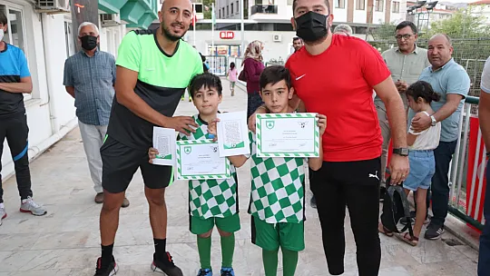 Muğlaspor yaz spor okulu mezuniyet töreni yapıldı