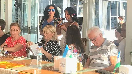 Özbekistan'ın tanınmış şairi Xosiyet Rustem Fethiye' de