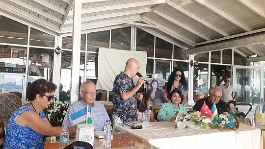 Özbekistan'ın tanınmış şairi Xosiyet Rustem Fethiye' de