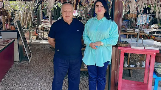 Özbekistan'ın tanınmış şairi Xosiyet Rustem Fethiye' de