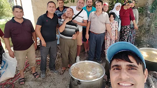 Karaçulha Gönüllüleri Derneği Hamza Özkaraca için 3500 kişilik aşure ikramında bulundu