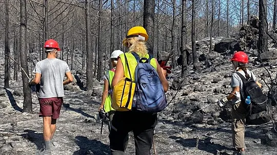 Hayvan Kurtarma Ekibi geride kalmış canlara el uzatıyor