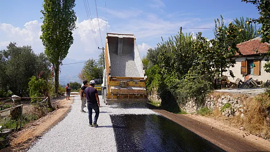 Bağlıağaç Mahallesinde yol sorunu tarih oluyor