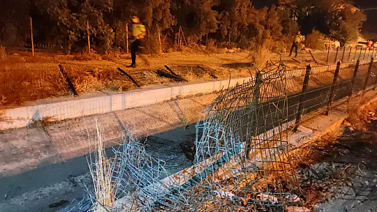 Minibüs Kanala Uçtu 1 yaralı