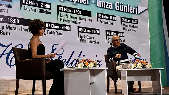 Şair Ataol Behramoğlu İle Şarkıcı Mehtap Meral Sevenleriyle Buluştu