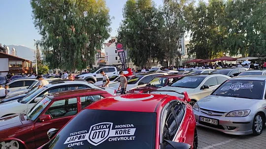 Otomobil severler 'Tuning Fest' etkinliğinde buluştu