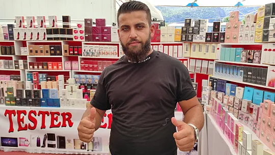 Salı pazarında alanda dertli satan da