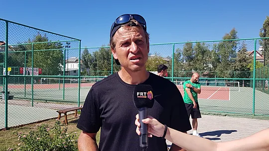 Tenis Turnuvası Ödül Töreni ile Sona Erdi