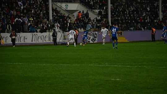Fethiyespor Ordu'dan lider döndü