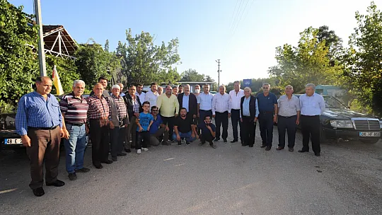 Başkan Otgöz, vatandaşların taleplerini dinliyor