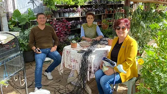 Deva Partisi mahalle ziyaretlerini sürdürüyor