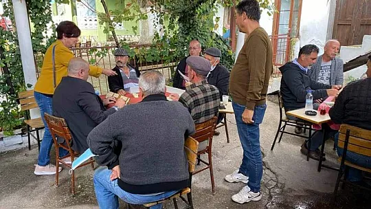 Deva Partisi mahalle ziyaretlerini sürdürüyor