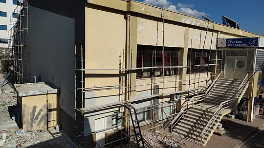 Muğla Atatürk Spor Salonu modern bir görünüme kavuşuyor