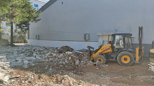 Muğla Atatürk Spor Salonu modern bir görünüme kavuşuyor