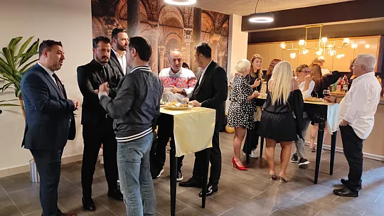 'Gold House' Görkemli Bir Törenle Açıldı
