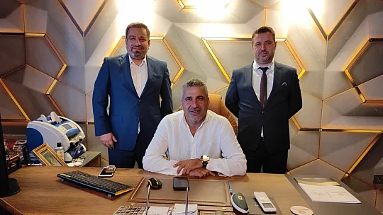 'Gold House' Görkemli Bir Törenle Açıldı