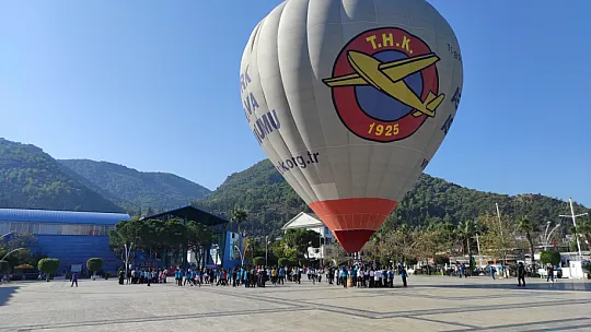 Hava oyunları muhteşem gösteriler ile devam ediyor