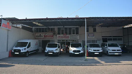 Yangına müdahalenin önemini FRT TV mikrofonlarına anlattı