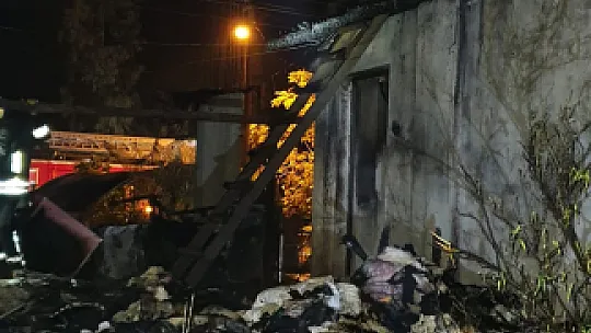 Elektrikten çıkan yangın korkuttu