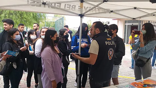 Fethiye'de Üniversite Öğrencileri SİBERAY Projesi hakkında bilgilendirildi