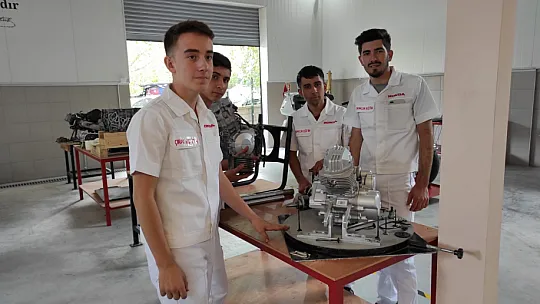 'Zanaatkarların kirli elleri medeniyetin aynasıdır'