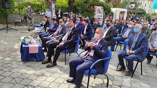 'Zanaatkarların kirli elleri medeniyetin aynasıdır'