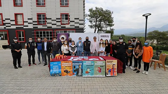 Seydikemer'de Üniversitesi Öğrencilerine Siberay Projesi Anlatıldı
