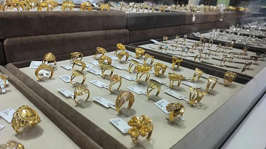 Altın hediye etmek hayal oluyor