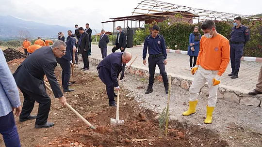 Başkan Otgöz, Fidan Dikim Etkinliğine Katıldı