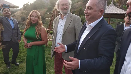 Kandil ve Kardeş ailesinin mutlu günü
