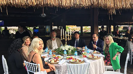 Kandil ve Kardeş ailesinin mutlu günü