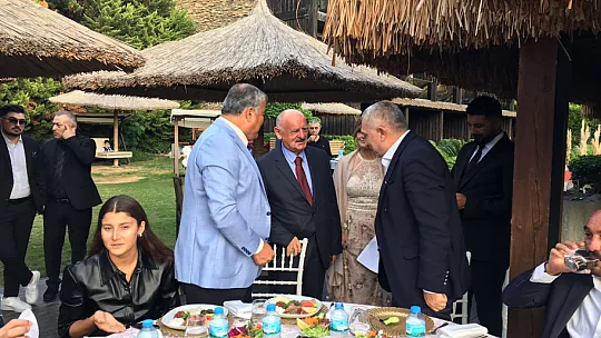 Kandil ve Kardeş ailesinin mutlu günü