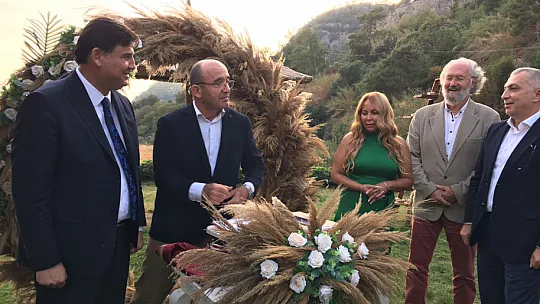 Kandil ve Kardeş ailesinin mutlu günü