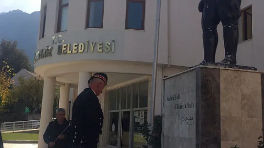Fethiye'deki İngilizlerden Atatürk'e saygı duruşu