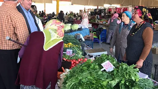 CHP'li Demir Pazar tezgâhı ziyaretinde