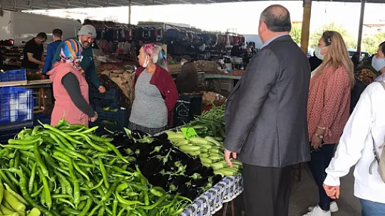 CHP'li Demir Pazar tezgâhı ziyaretinde