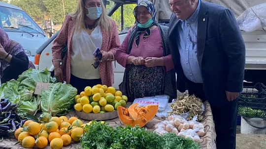 CHP'li Demir Pazar tezgâhı ziyaretinde