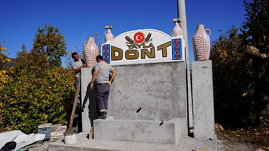 2 Asırlık Kültür 'Dont Testisi' Mahalle Çeşmesini Renklendirdi