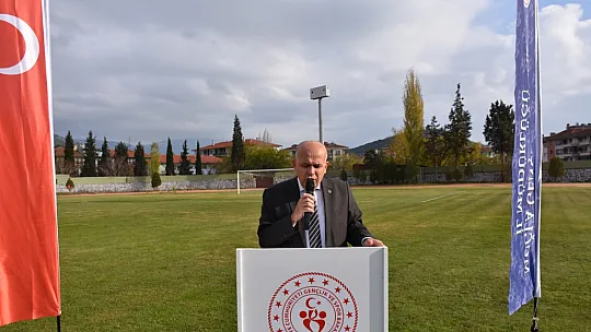 Muğla Gençlik ve Spor İl Müdürlüğü'nce Alınan Çim Biçme Traktörleri İlçelere Teslim Edildi