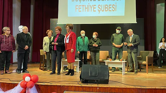 Fethiye ADD'den Öğretmenler günü kutlaması